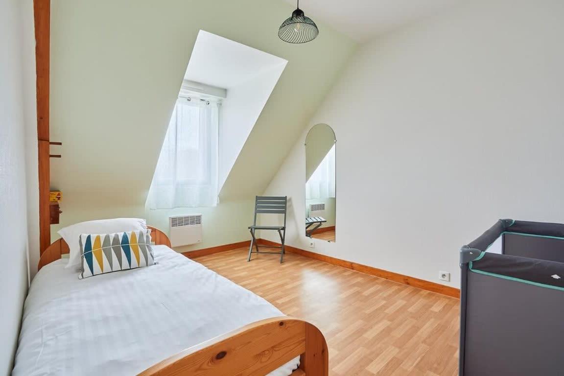 Ker Lys - Grande Maison Avec 4 Chambres Et Jardin Dinard Eksteriør billede